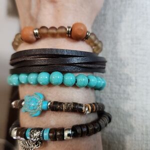 Nwot Womens Brown & Turquoise Beaded & Leather Bracelet Set